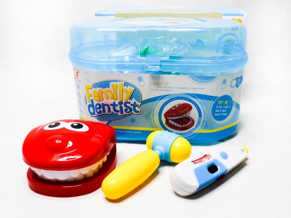 набор доктора в чемодане (48)