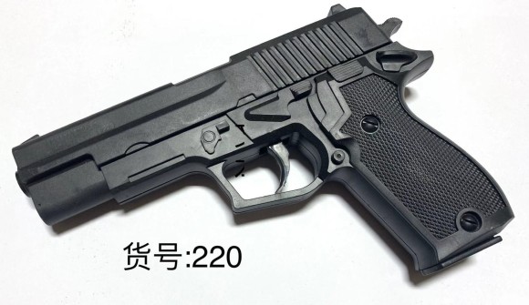 Игрушечный пистолет (пружинный механизм) (240)