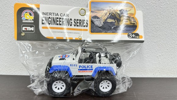 899-63               Джип в пакете. Размер: 13х7х9см.